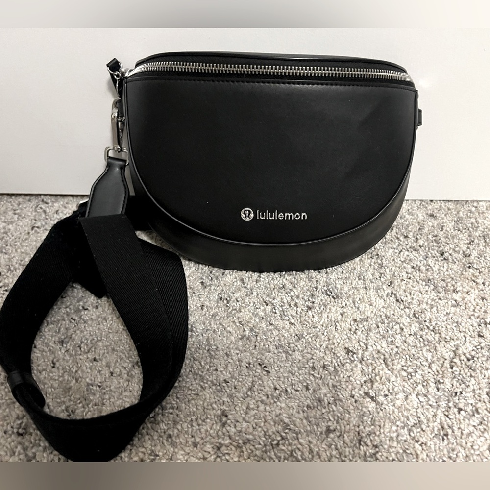 Lululemon leather bum bag!!